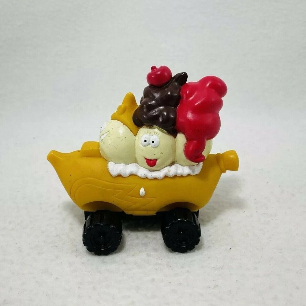 Vintage 1996 Sonic Banana Split Meal Wacky Pack Toy Car Fast Frozen Wheel Ads